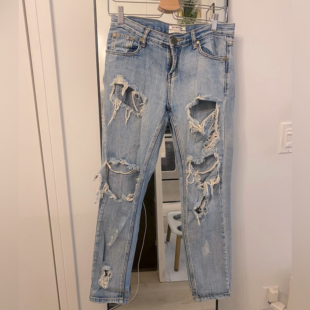 ONE by one teaspoon boyfriend ripped jeans- size 25